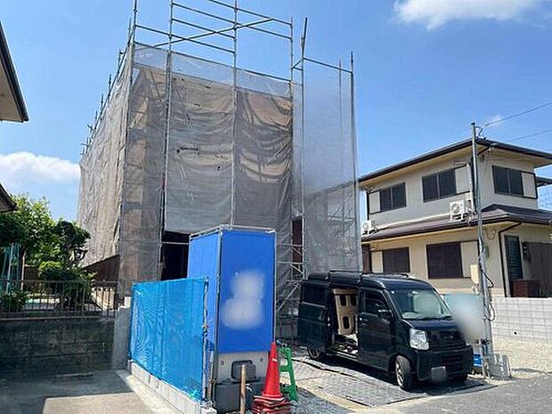 ２号棟
住宅の構造や設備仕様・完成イメージなどのご質問はいつでもお気軽にお問い合わせ下さいませ☆資料もお送りいたします♪