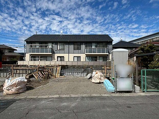 完成に向けて現在建築工事中です☆住宅の構造や設備仕様・完成イメージなどの資料もお送りいたします♪