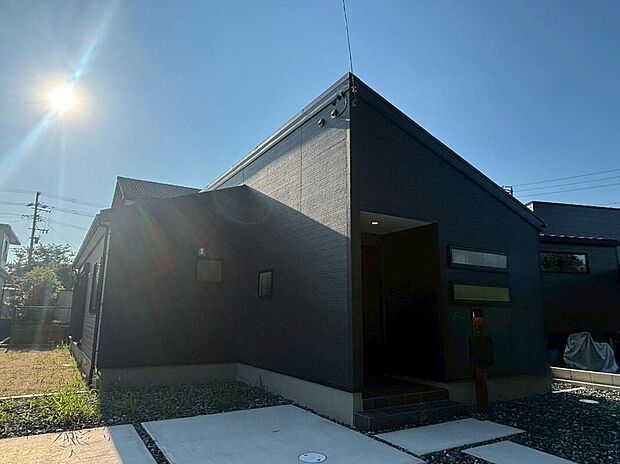全２棟☆１号棟堂々完成しました！ぜひ現地にて、実際の建物・街並み・日当たり、住宅の構造や設備仕様など、いつでもお気軽にお問い合わせ下さい。