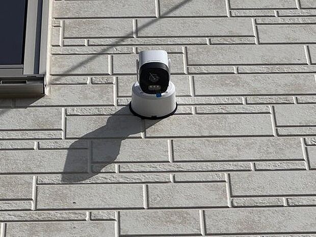 【防犯カメラ】３号棟
防犯カメラ完備しております！！
カメラ付きインターホンも付いてセキュリティーも充実しており安心してお住まいいただけます♪