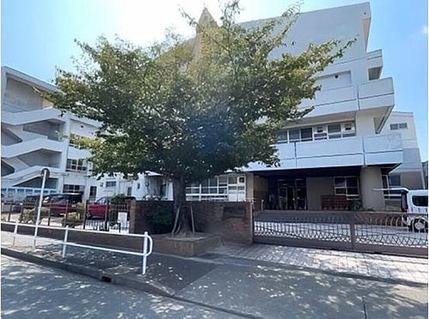 名古屋市立中川小学校（約750m）