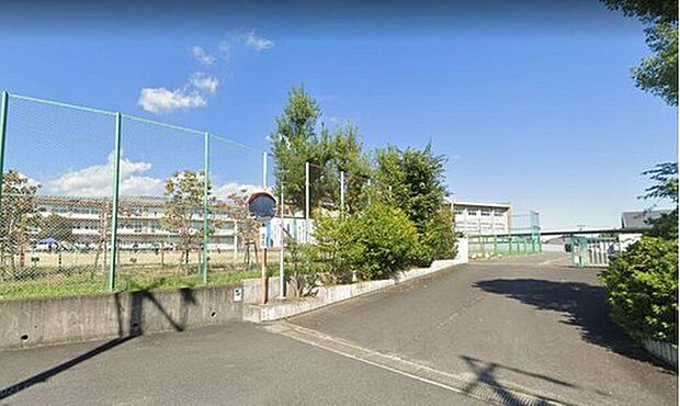 四日市市立橋北中学校（約350m）