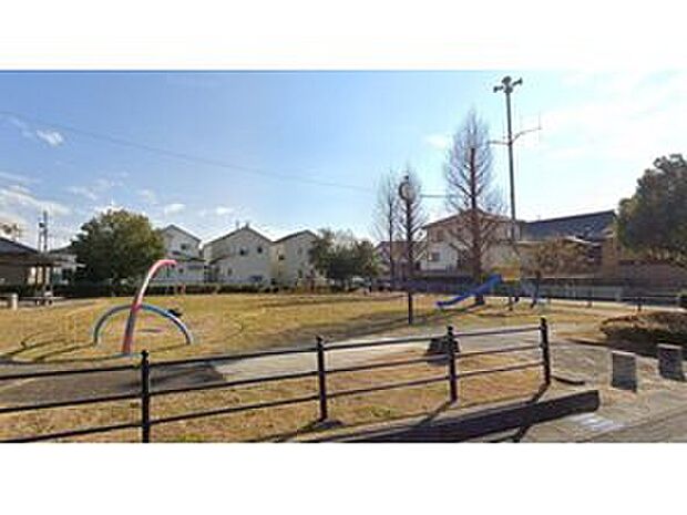 作左山公園（約240m）