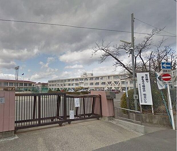 清須市立新川中学校（約1,500m）