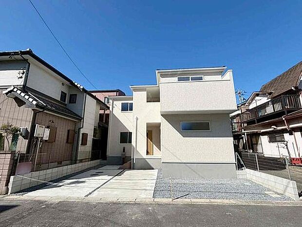 【現地外観写真】堂々完成いたしました!ぜひ現地にて、実際の建物・街並み・陽当たり等ご確認下さい♪お気軽にお問い合わせください☆お気軽にお問い合わせください☆お気軽に0120-888-983までお問い合わせ下さい☆