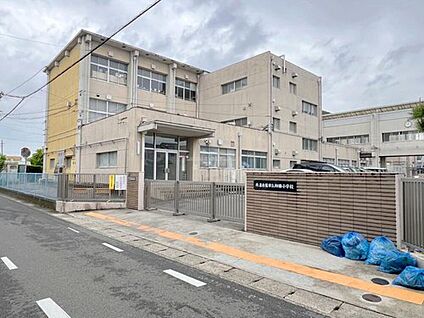 北名古屋市立師勝小学校 600m(徒歩8分)