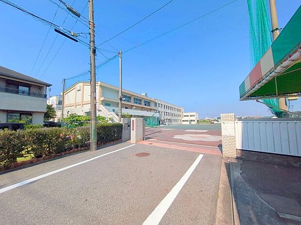名古屋市立赤星小学校(約800m)