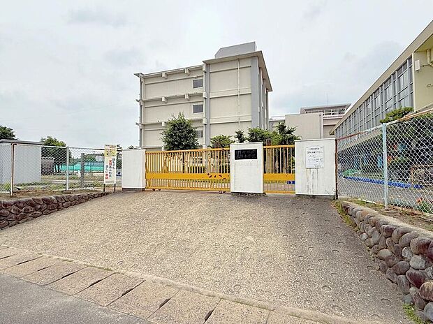 清須市立春日小学校（約1,300m）