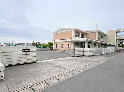 津島市立藤浪中学校 2600m(徒歩33分)