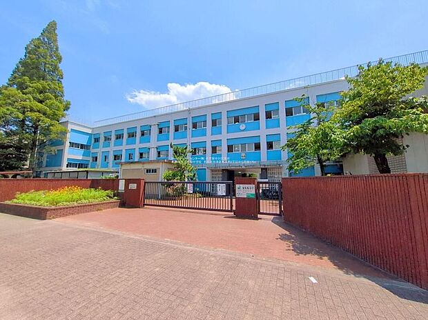 名古屋市立南陽中学校(約900m)