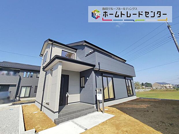 ご予約をいただければ、もちろん平日や夜間でもご案内は可能です。お仕事の形態が多様化しておりますので、決まったお時間では中々身動きが取れないお客様も多いかと思います。お気軽にお申し出ください！