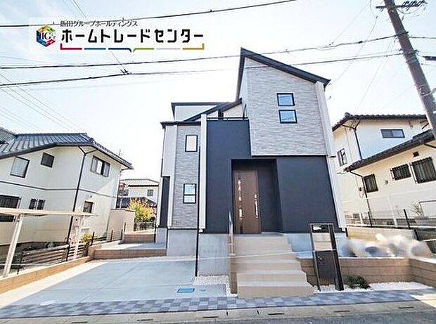 駐車スペース2台♪ご夫婦でお車を所有でき、お車でのお出かけも楽しめますね♪当日のご見学予約も承ります。現地をご覧いただきながら、住まいの夢をお聞かせください。