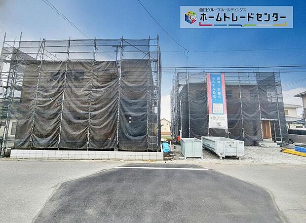 【2026年6月撮影】
(※空は生成AIによるものです) これから徐々に家の骨組みが出来上がっていきます。どんな家が建つのか楽しみですね♪