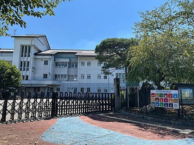 神川町立青柳小学校（約2,500m）