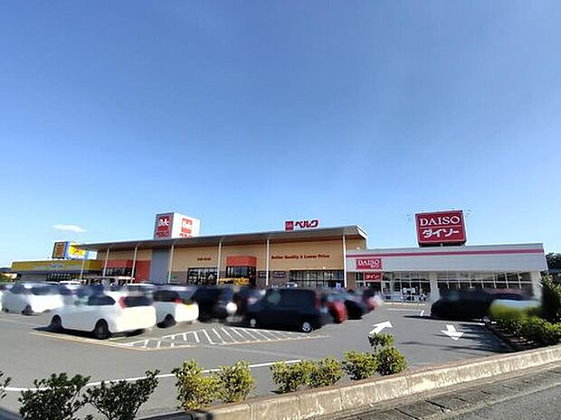 ベイシア寄居北店（約440m）