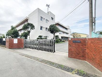 鴻巣市立松原小学校 350ｍ(徒歩5分)