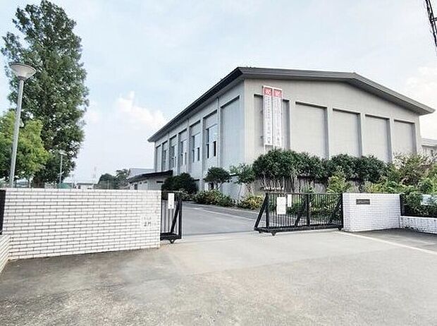 上里町立上里中学校（約1,900m）