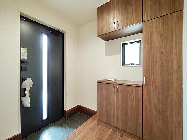 【玄関】◆１号棟◆玄関です。