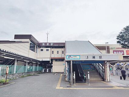 鴻巣駅 2100m (徒歩27分、車で5分)