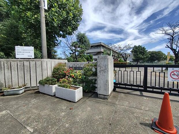 熊谷市立熊谷東小学校(約750m)