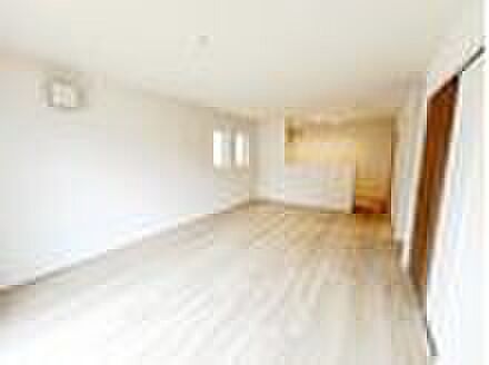 【リビング】☆7号棟☆18.75帖のリビングです。