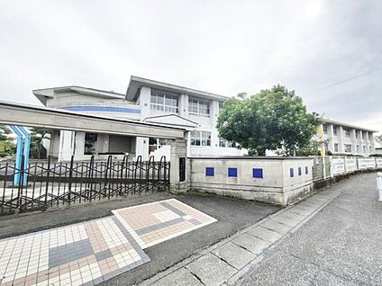 羽生市立手子林小学校 950ｍ(徒歩12分)