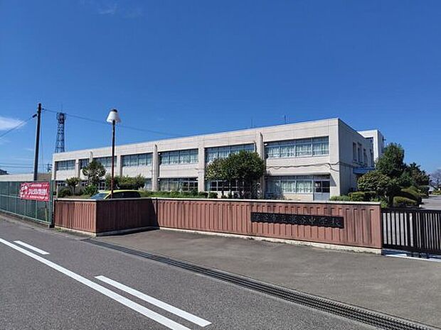 深谷市立深谷中学校（約1,000m）