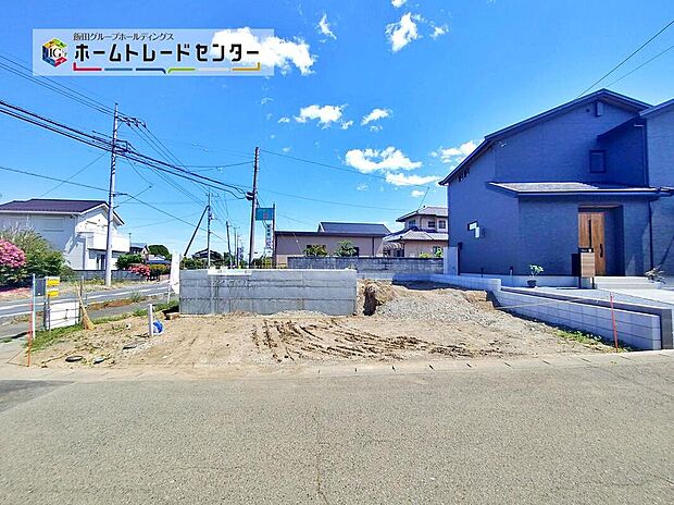 【前面道路含む現地写真】【2026年5月撮影】
コンビニ・スーパー・ドラッグストアが徒歩圏内！
毎日の買い物も近くて便利な住環境です！
