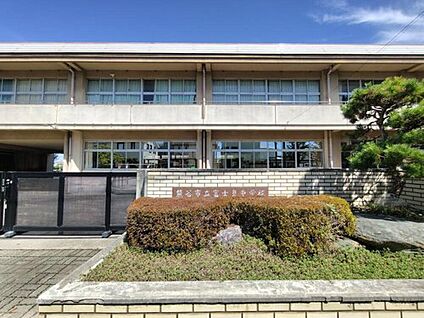 熊谷市立富士見中学校 400ｍ(徒歩5分)