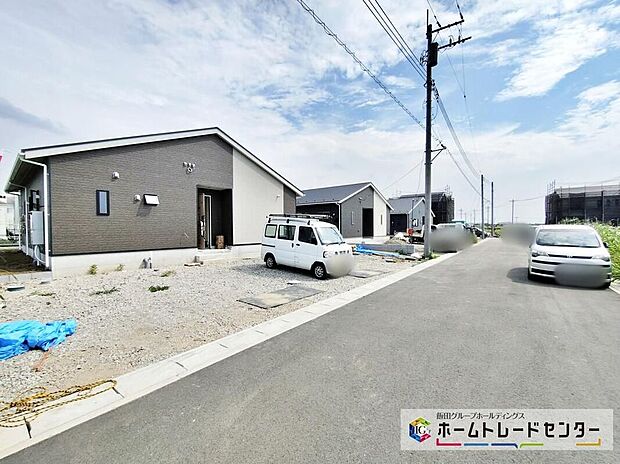 【前面道路含む現地写真】この街で・この家で暮らしたいと思わせる理由を是非現地でお確かめ下さい♪これだけではない魅力が、現地できっと見つかる!お問合せをお待ちしております!