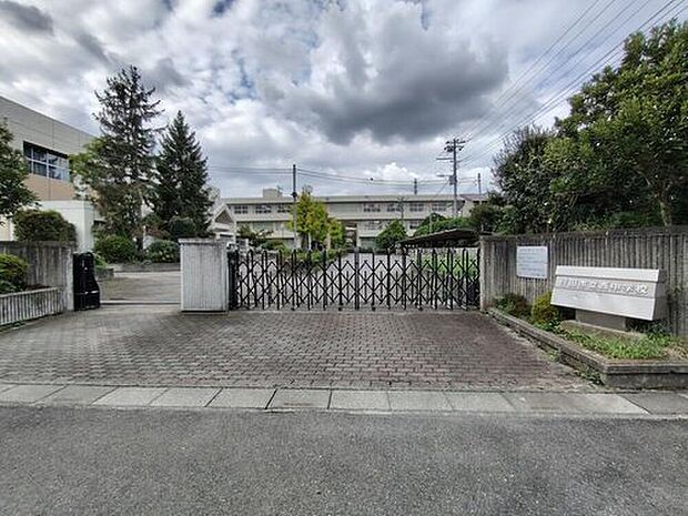 行田市立西中学校（約1,600m）