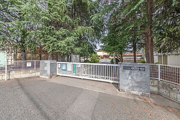 日進北小学校(約590m)