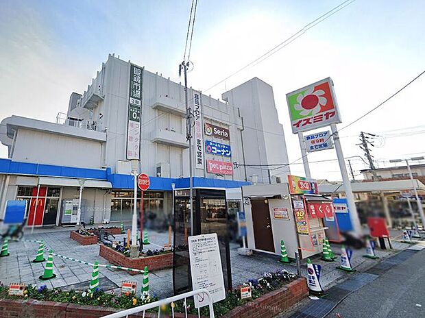 イズミヤ小林店