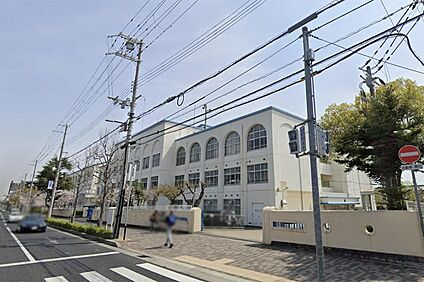 神戸市立本山第二小学校 約800ｍ(徒歩約10分)