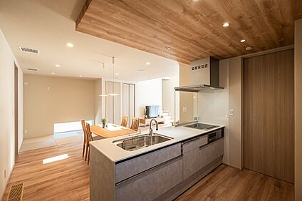 家事がはかどるスムーズな回遊動線のLDK