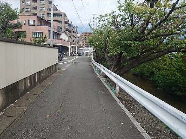 現地（解体前）前面道路