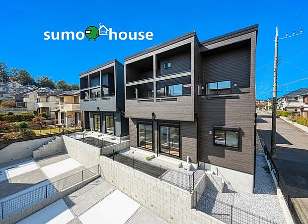 深く豊かな緑と爽快な青い空を感じる、まるで杜の中に暮らすような心地よさを存分に堪能いただける邸宅です。最高グレードの設備仕様が標準装備の新築住宅で快適で便利な生活をお送り頂ける一品です。