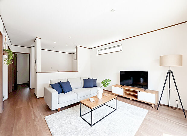 外観や植栽に統一感があり、街全体が美しく整っています。帰宅するたびに、整った景観が迎えてくれるこの場所は、住む人の心を穏やかにしてくれます。家の外も、暮らしの一部として誇れる環境です。