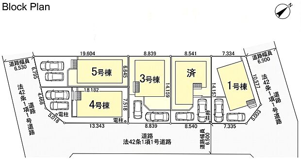 毎日の生活を支えるカースペースは、全棟において2台分をしっかりと確保しています。お車を複数台所有されているご家庭や、来客時に駐車スペースが必要になる場面でも、安心してご利用いただけるゆとりの広さです。