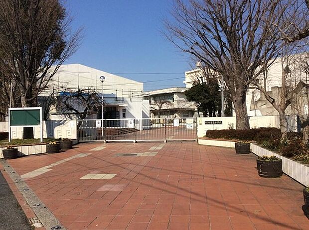 横浜市立寺尾中学校（約400m）