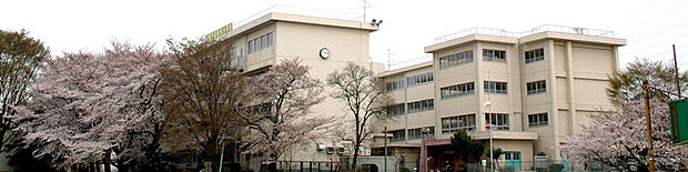 川崎市立有馬小学校(約150m)