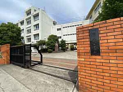 川崎市立向丘中学校 600ｍ