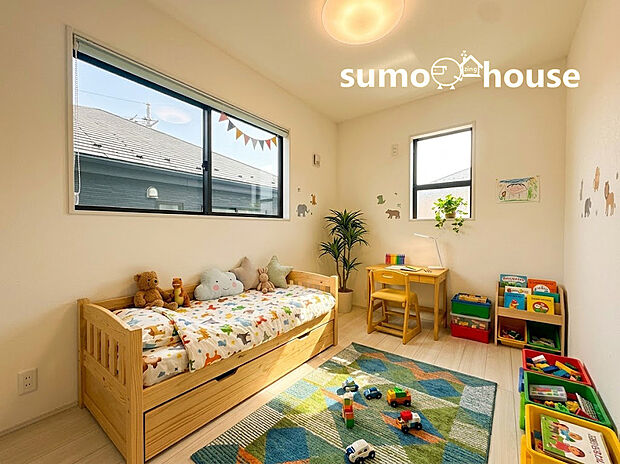 【居室】子供部屋や趣味の空間、テレワークスペースにも最適な使い勝手の良い間取りです。初めてのお子様にとっての「自分の部屋」。学習デスクやベッドの配置もラクラクです。(家具等はCGです)