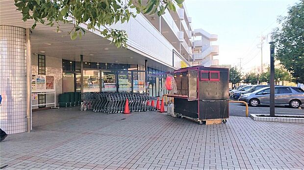 いなげや横浜桂台店(約440m)
