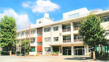 横浜市立南神大寺小学校 720ｍ