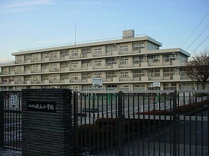横浜市立嶮山小学校 80ｍ