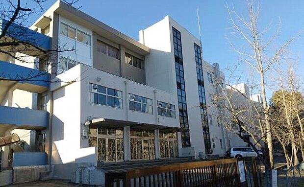 千葉市立都賀中学校(約1,300m)