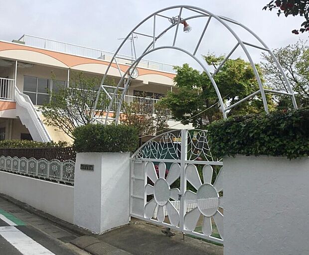 院内幼稚園(約700m)