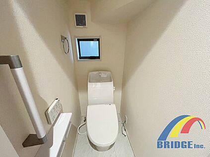 ウォシュレット機能付きトイレ