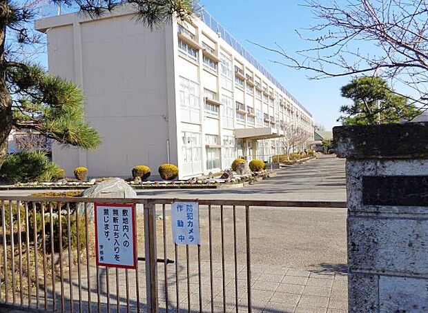 木更津市立木更津第一中学校(約278m)
